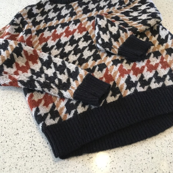 High End Sweater - Picture 2 of 3